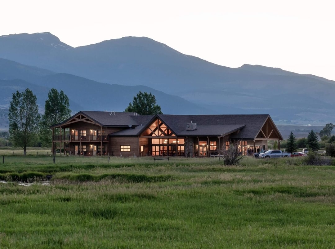 Montana Fly Fishing Lodge 5 Star Rating